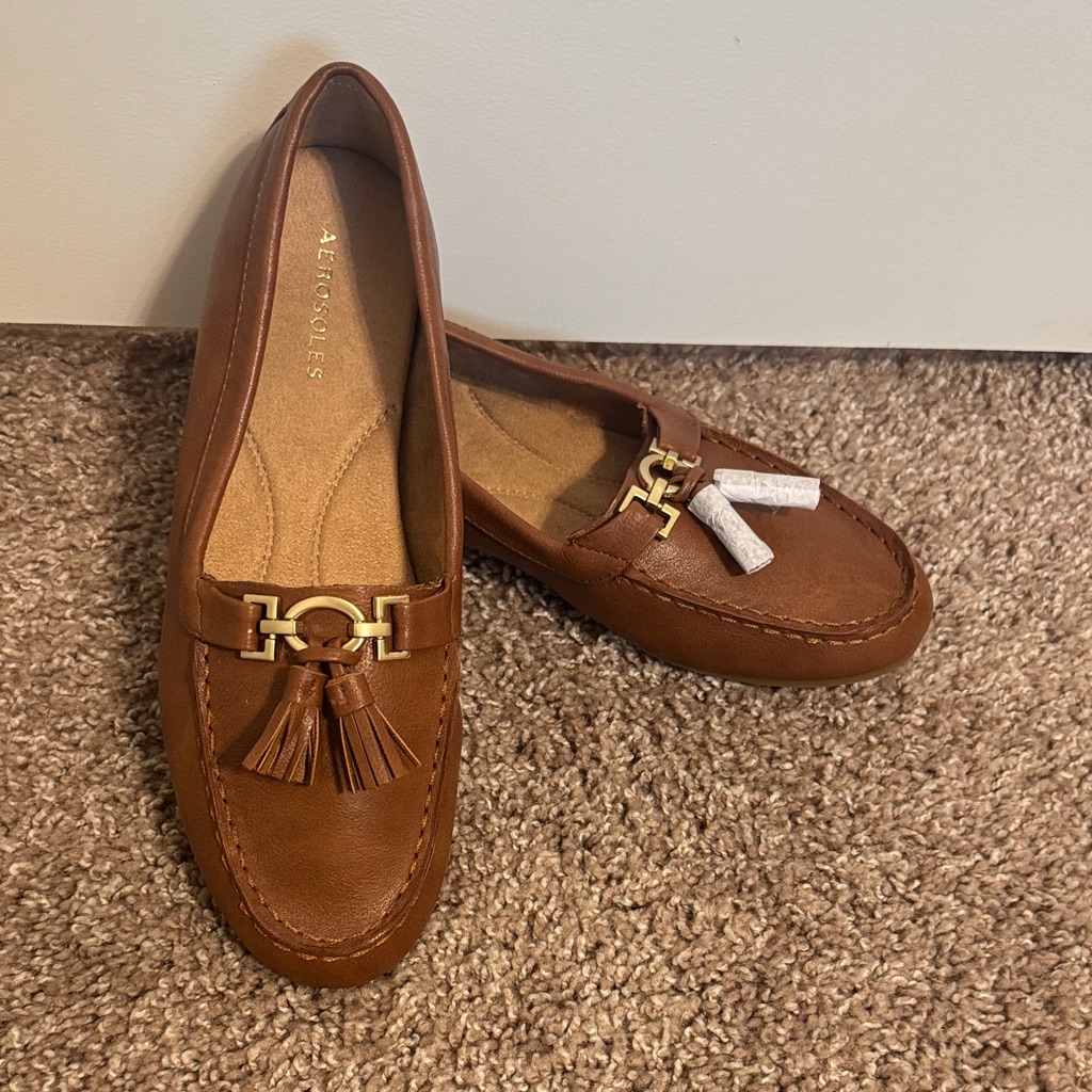 Aerosoles Classic Brown Loafers W/ Gold Detail New